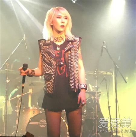 �¿����ֶ�Ů��Ա��˭ ���θ���������������΢����Ƭ