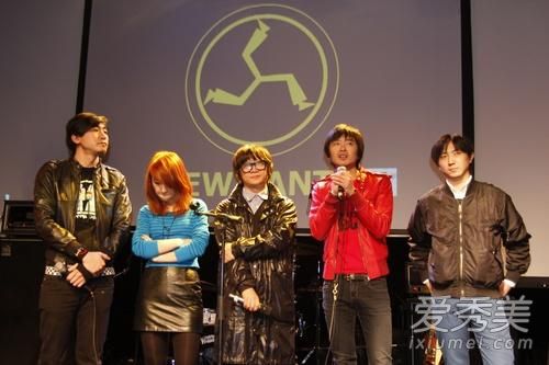 �¿����ֶ�Ů��Ա��˭ ���θ���������������΢����Ƭ