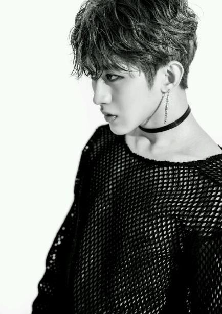 蔡徐坤的应援色是什么颜色 蔡徐坤应援色和口号