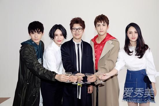 ����漵��Ϲ�����Զ��˭ ����Զ��������΢��ͼƬ