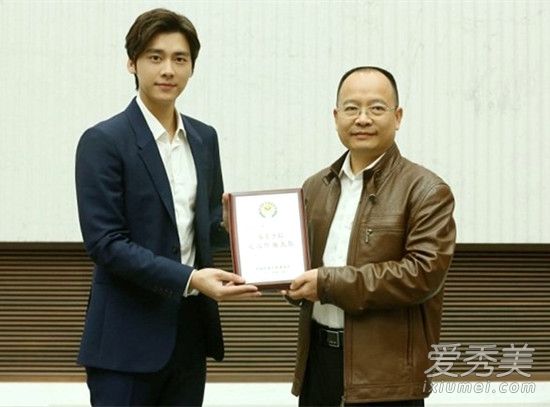 李易峰捐生日收入是怎么回事 李易峰为什么捐生日收入