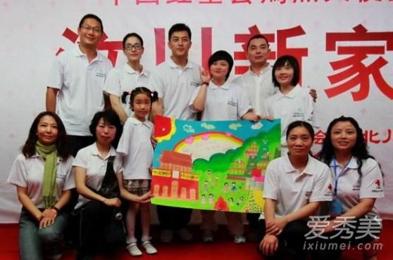 李亚鹏王菲旧照是怎么回事 李亚鹏王菲旧照长什么样子
