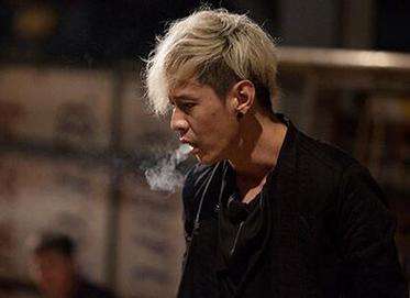 ��ΰ�Ѿ����˳����ĸ���Ӱ ��ΰ�Ѿ����˵ı���������ʲô