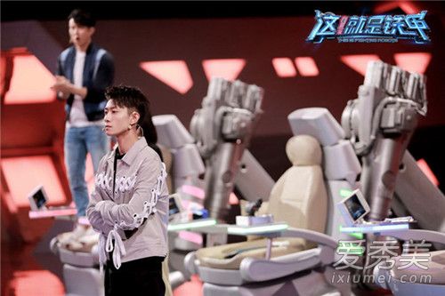 ��������װ�ǿ����˭ ��������װ�ǿ����