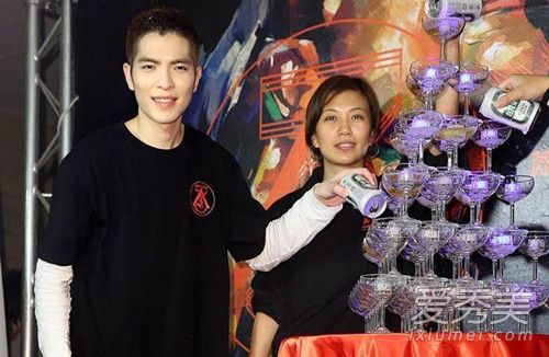 �����ڸ�׾���������ô���� ������Ϊʲô��׾�����