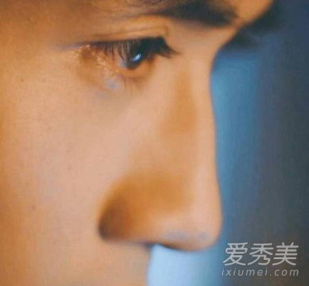 朱一龙卡姿兰大眼睛是什么梗 朱一龙眼睫毛有多长