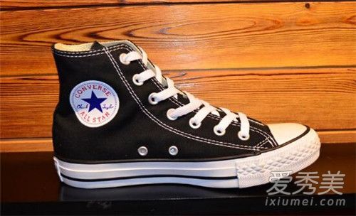 vans和匡威哪个好 vans和匡威哪个舒服