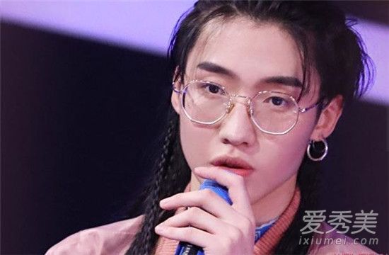 明日之子邓典是富二代吗 明日之子邓典家庭背景介绍