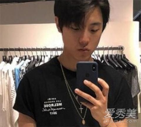 ����ǶԳ��߼�����˭ �߼�������������������Ů��