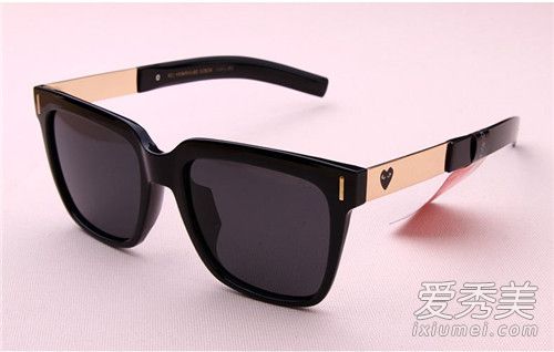 川久保玲眼镜什么档次 川久保玲眼镜怎么样