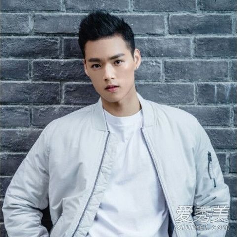 怎么变成一个人去巴黎是什么歌 歌词怎么变成一个人去巴黎歌名及歌词介绍