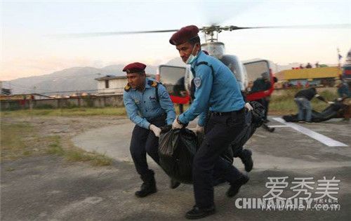 登山队遇雪崩遇难怎么回事 登山的注意事项