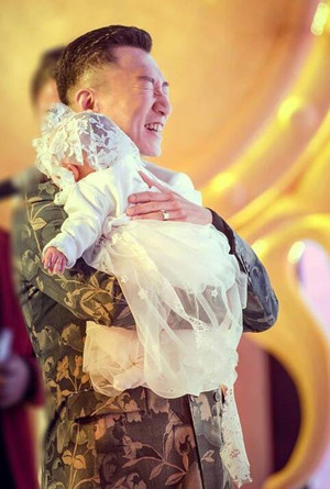 �����ѧŮ��΢Ц����ô���� �����ΪʲôѧŮ��΢Цʲô���ӵ�