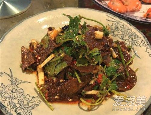 香菜怎么腌制好吃存储 香菜和什么一起炒好吃