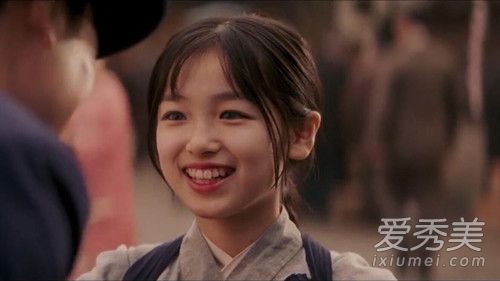艺伎回忆录小千代长大后的照片 小千代长大后对比照