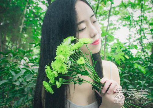 女人猪年本命年戴什么 猪年女生本命年戴什么好