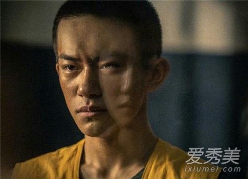 易烊千玺囚服照曝光 化身演技派这部影片你期待吗