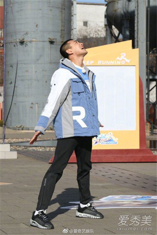 baby现身医院就医 背后原因曝光引粉丝心疼