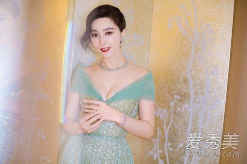 ������!��������С�վ۲� �⵽���Ǹ�ʲô��?