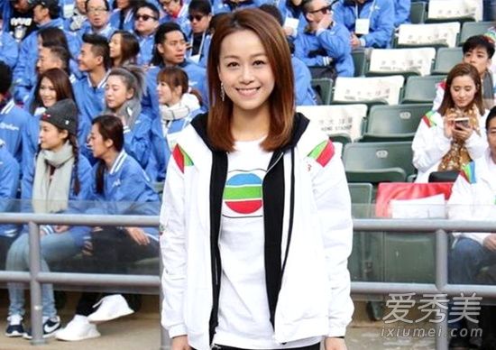 黄心颖照片被遮脸 这到底是个什么梗?