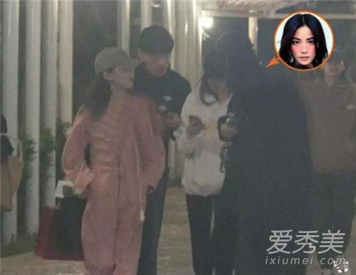 王菲带李嫣外出 这到底是怎么回事?