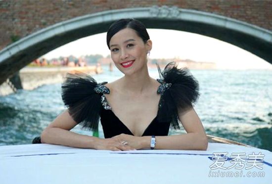 陈法拉否认结婚 这到底是个什么梗?