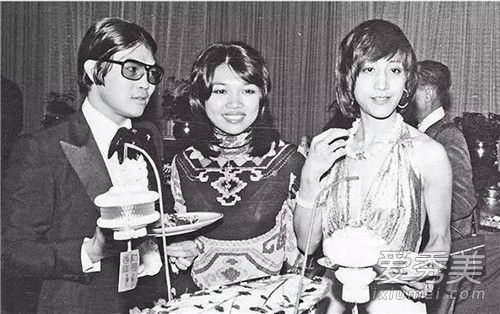 ��������ŮͼƬ ���񻪵�Ů��������Ƭ