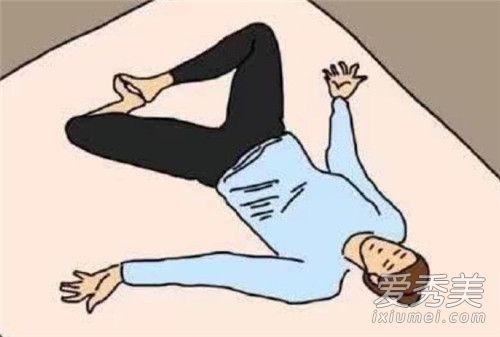 教你一个动作暴长10cm 成人长高的科学方法