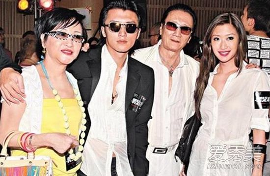 л����������Ů �⵽���Ǹ�ʲô����