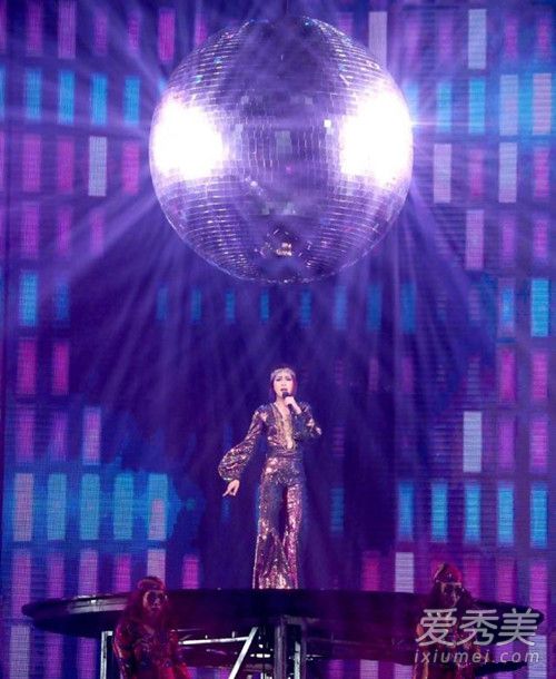 杨千嬅意外摔倒怎么回事 背后原因竟然这么让人心酸...