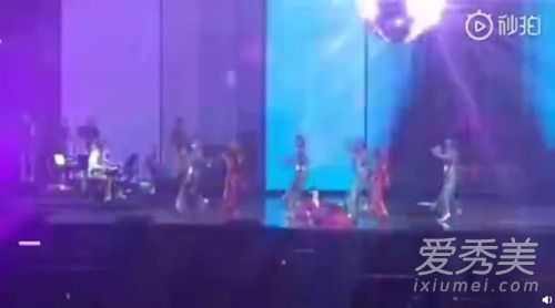 杨千嬅意外摔倒怎么回事 背后原因竟然这么让人心酸...