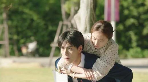 �����������Ϻ�һ�����Ա�� �����������Ϻ�һ��������￴