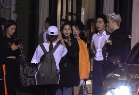 angelababy���ڳ�������ô���� angelababy�����������