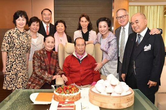何鸿燊为什么能娶四个 何鸿燊怎么读音