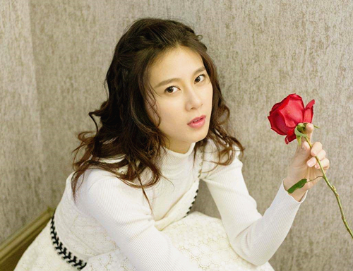 ˫����Ů�����Ը��ŵ��ȱ��