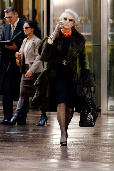 ��������Prada��Ůħͷ�����Ƿ���