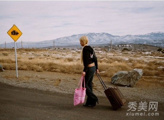 ʵ������ɳĮ��Ĺ��Ϻ����