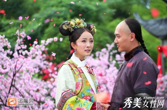 《宫锁心玉》杨幂冯绍峰新婚吻照曝光