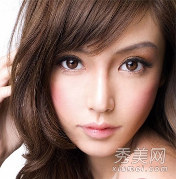 明星八大瘦脸绝招 瘦出上镜小V脸