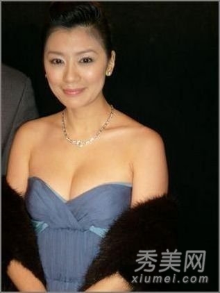 十大假胸女星出炉 蔡依林G奶位居榜首