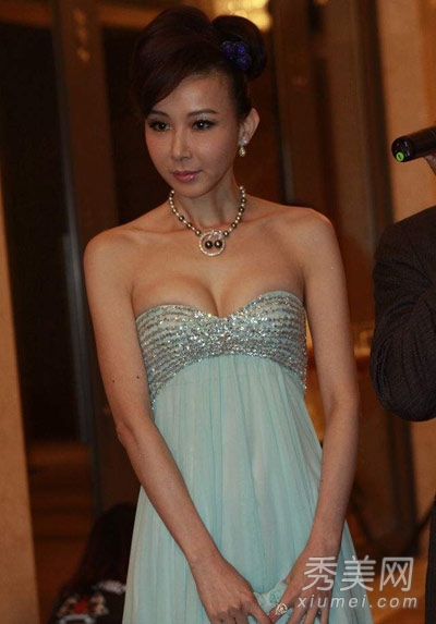 十大假胸女星出炉 蔡依林G奶位居榜首