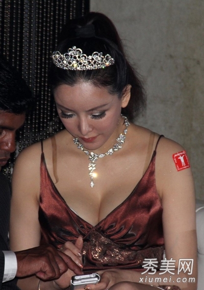 ʮ����G��Ů����Ϯ ��������λ