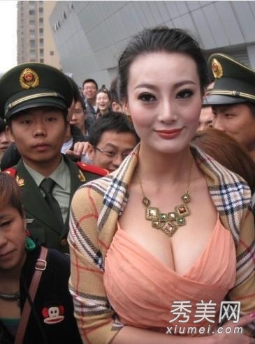 ʮ����G��Ů����Ϯ ��������λ