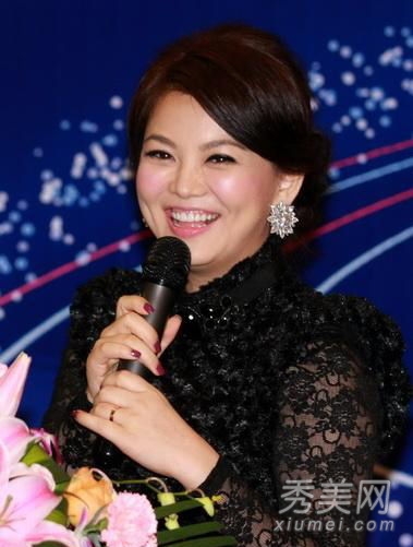 ��ܿ�۷���40�� Ů�Ǿ�㤷��ղҲ��̶�