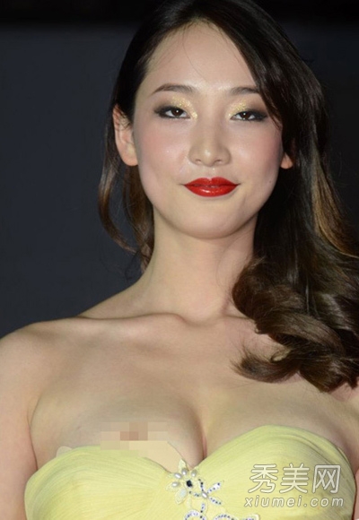 ����»�¶�� 18��Ů���߹�˲���̵�