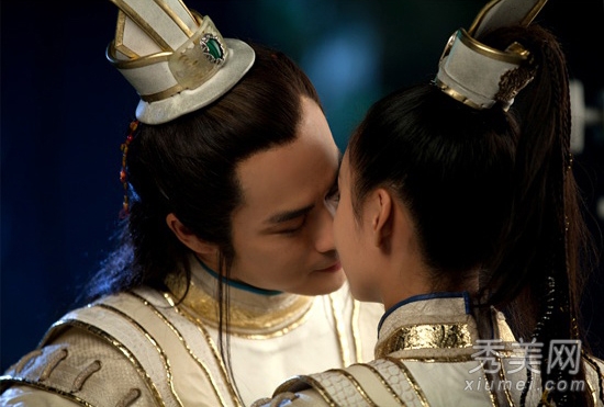 �������������¾��� Ů������԰���������ع�