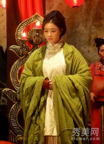 �������������¾��� Ů������԰���������ع�