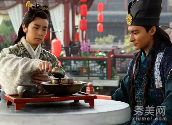 �������������¾��� Ů������԰���������ع�