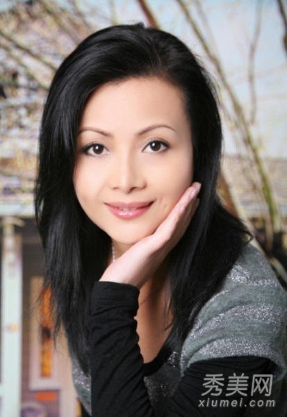 郭美美妈妈大量私照曝光 50岁的她似少妇