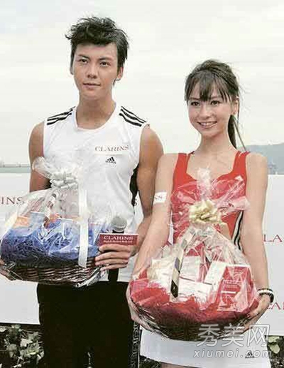 陈伟霆火了 现任女友阿Sa前女友Anglebaby